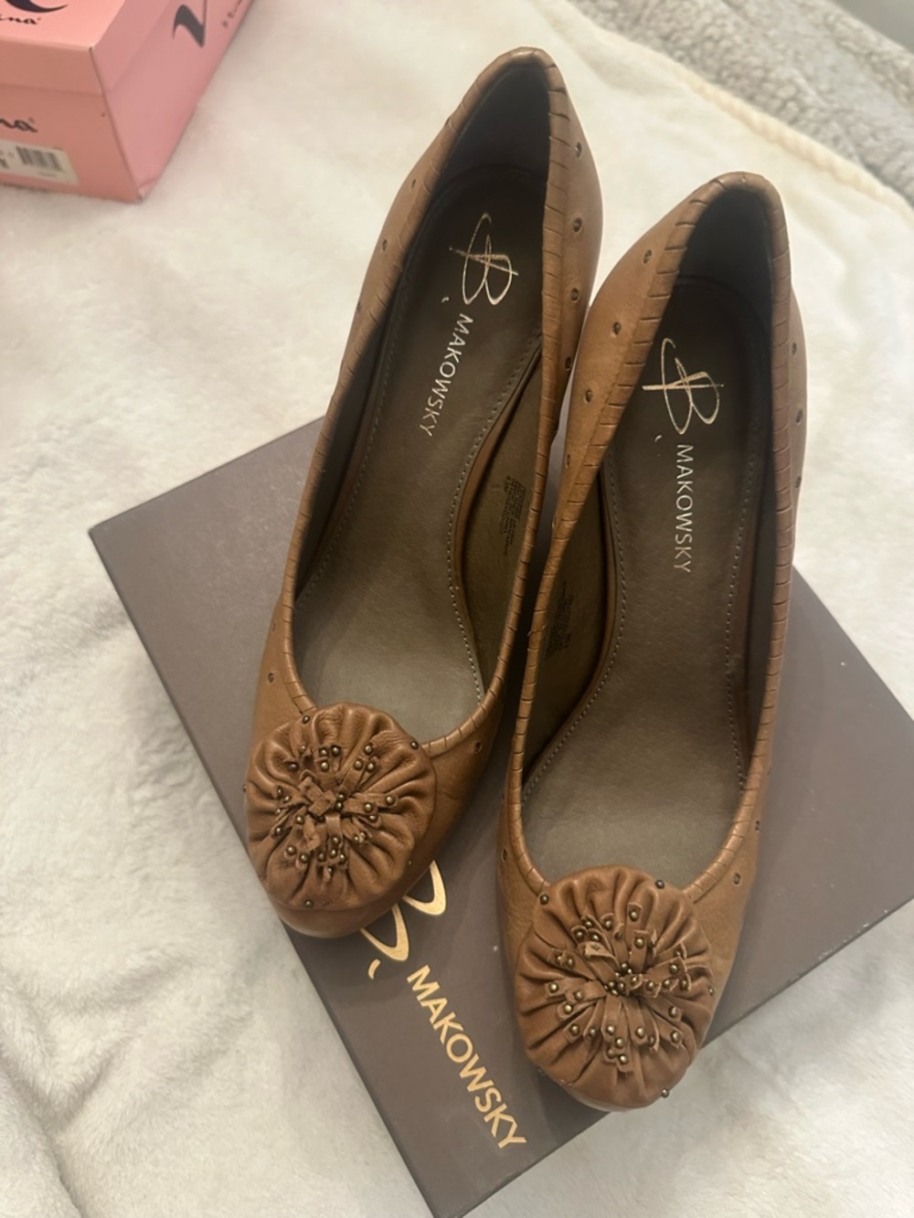 b. makowsky Brown Floral-Embellished Leather heels